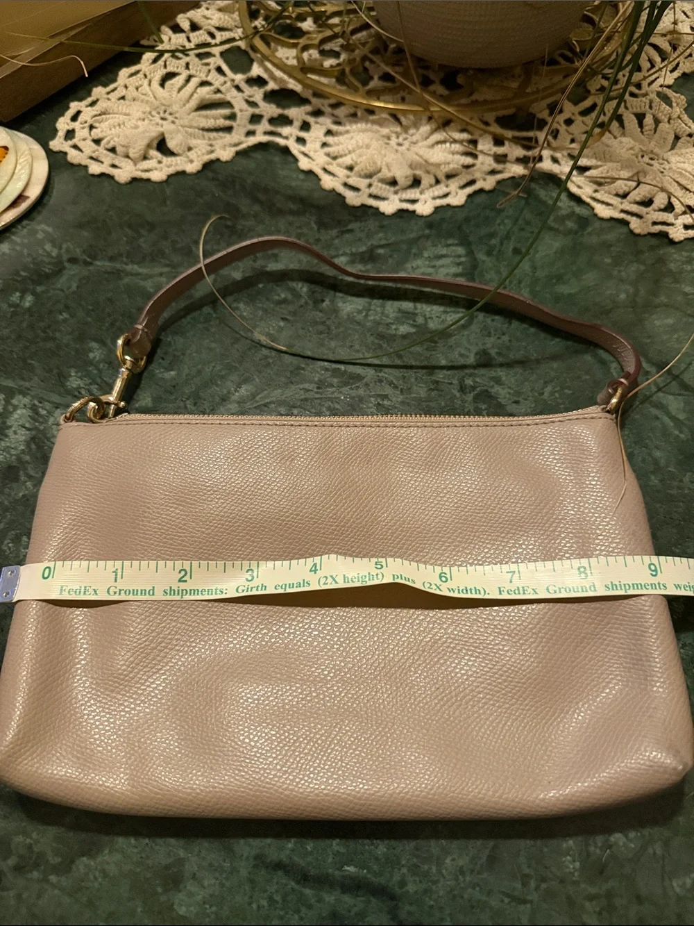 Small Coach Purse/Wristlet Cream/Ivory Color w/Gold Accessories 🤍